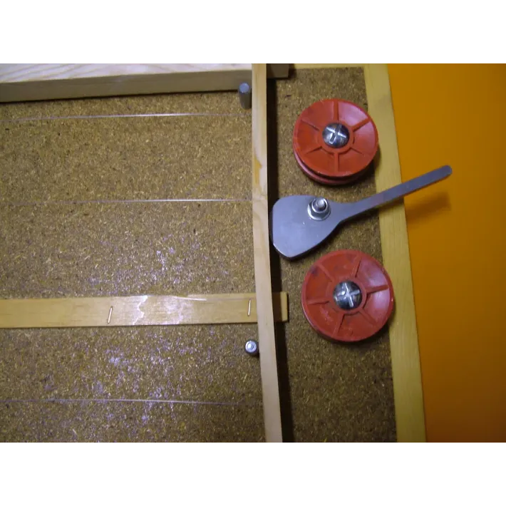 Lenta rėmelių įvielinimui su ekscentrine rankena