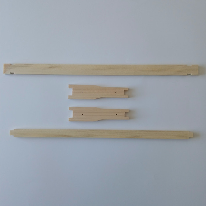 Medudinio  rėmelio ruošinys, suneriamas 470 x 145 x 35 su 4 skylutėmis vielai.