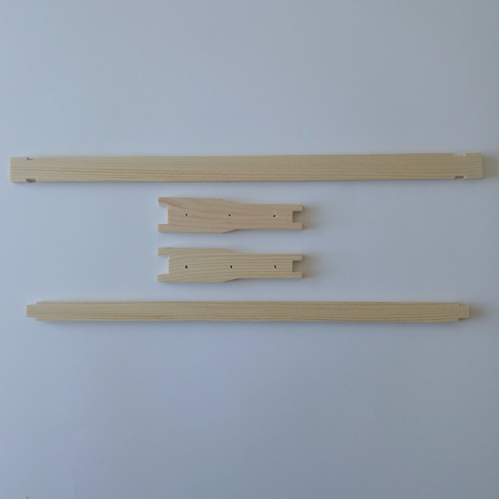 Medudinio  rėmelio ruošinys, suneriamas 470 x 145 x 35 su 6 skylutėmis vielai.