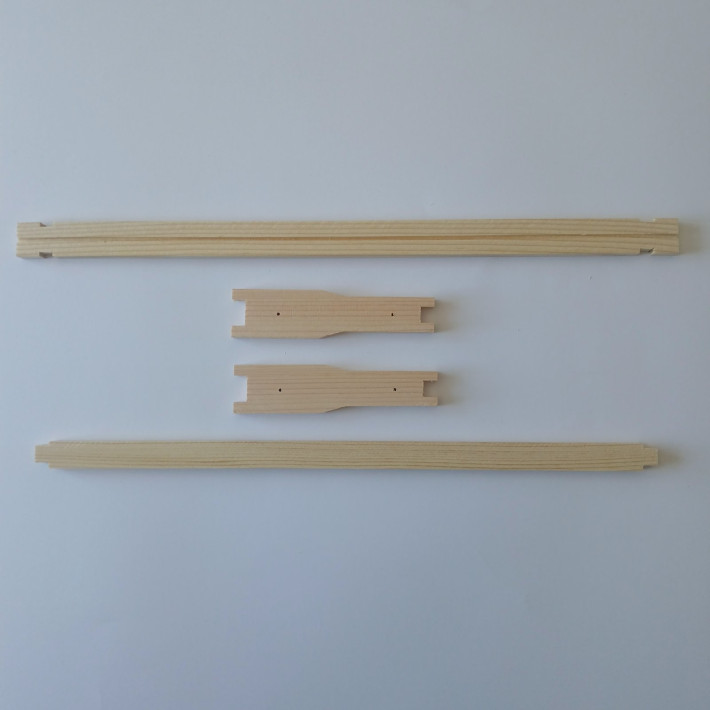 Medudinio  rėmelio ruošinys, suneriamas 470 x 145 x 35 su 4 skylutėmis vielai, su išfrezuotu grioveliu