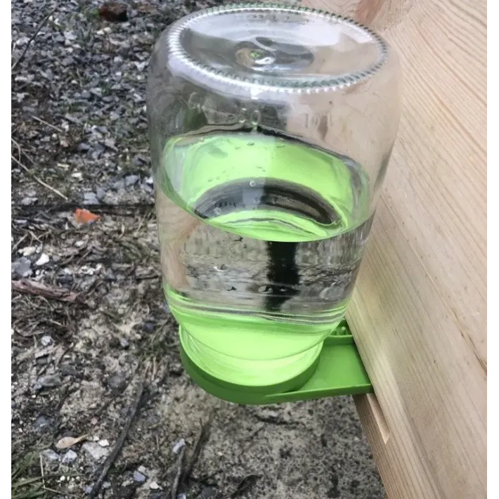 Gertuvė stiklainiui plastikinė