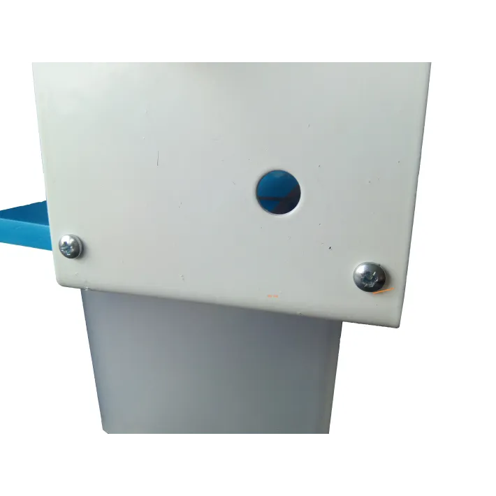 Žiedadulkių rinktuvas su skardiniu stogeliu