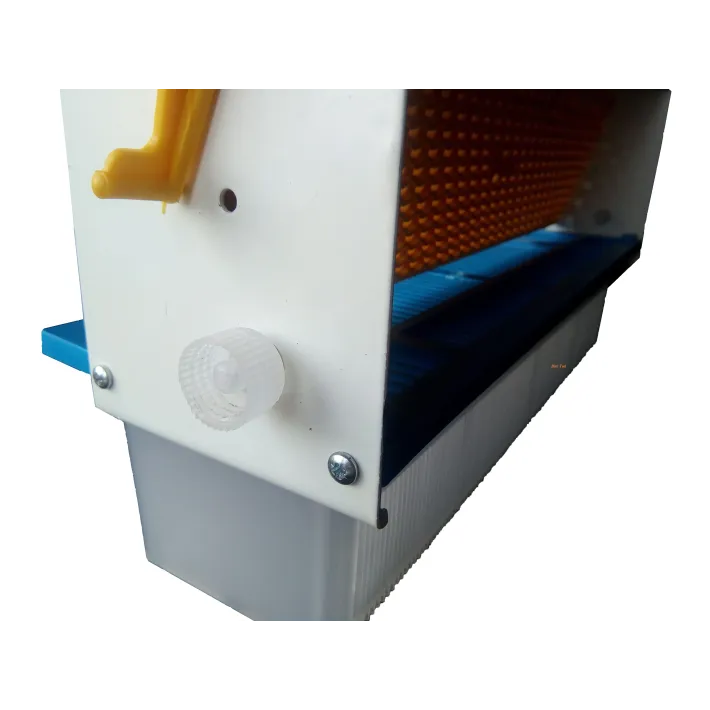 Žiedadulkių rinktuvas su skardiniu stogeliu