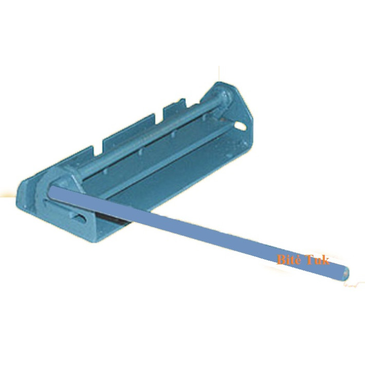 Skyladūris universalus.